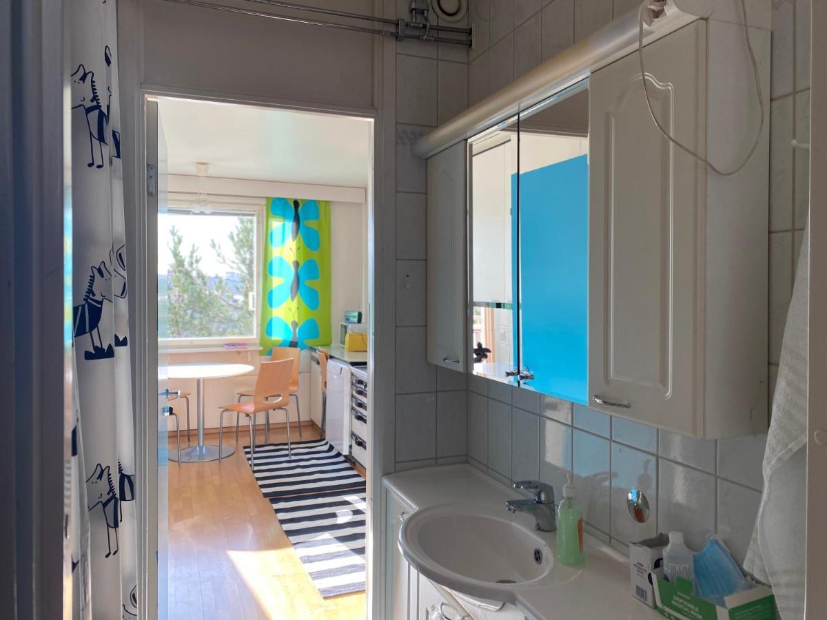 Iso Kolmio Ydinkeskustassa 1-6 Hloe Ilm.Parkit Apartamento Oulu Exterior foto