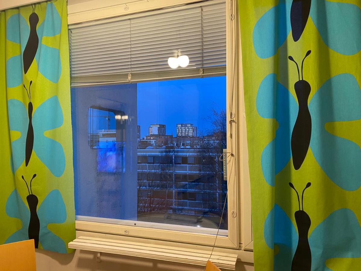 Iso Kolmio Ydinkeskustassa 1-6 Hloe Ilm.Parkit Apartamento Oulu Exterior foto