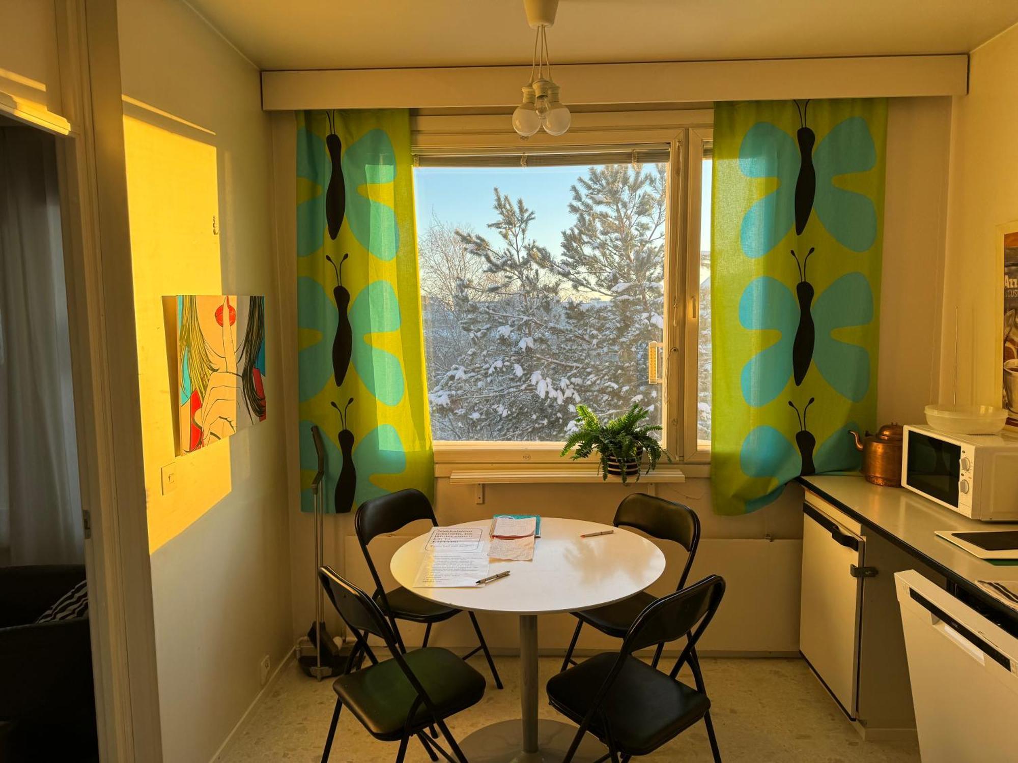 Iso Kolmio Ydinkeskustassa 1-6 Hloe Ilm.Parkit Apartamento Oulu Exterior foto